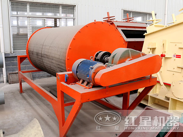 赤鐵礦選礦設(shè)備——磁選機(jī) 赤鐵礦選礦設(shè)備——磁選機(jī)