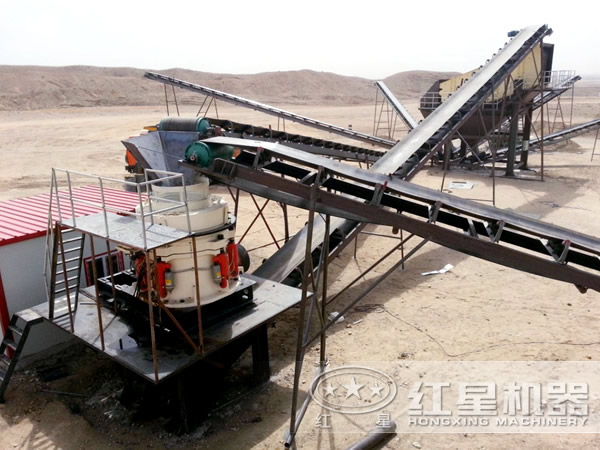 單缸液壓圓錐破碎機(jī)生產(chǎn)現(xiàn)場(chǎng)