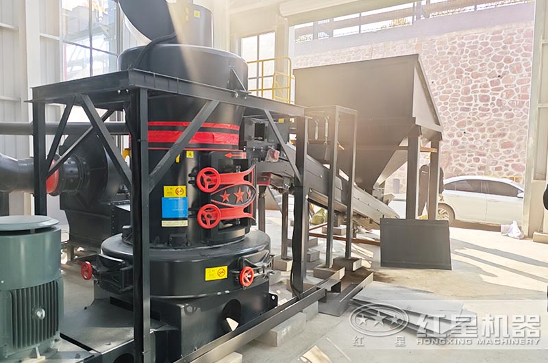 白云石粉加工現(xiàn)場(chǎng)圖片