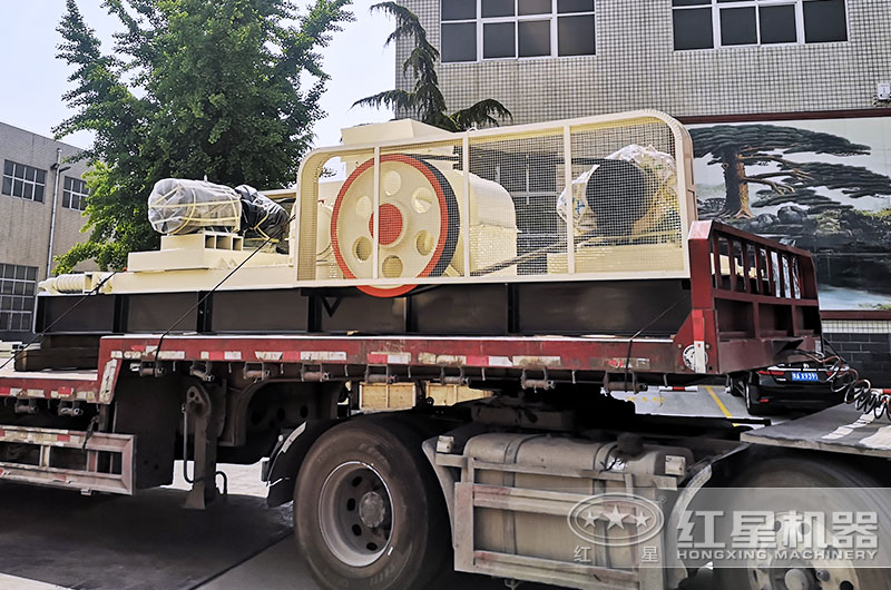 設(shè)備裝車發(fā)貨現(xiàn)場 設(shè)備裝車發(fā)貨現(xiàn)場