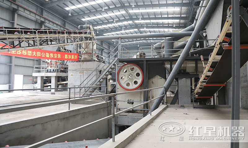 鄂破+圓錐破碎機(jī)組合 鄂破+圓錐破碎機(jī)組合