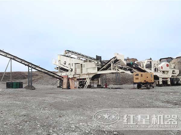 移動卵石制沙機(jī)作業(yè)現(xiàn)場