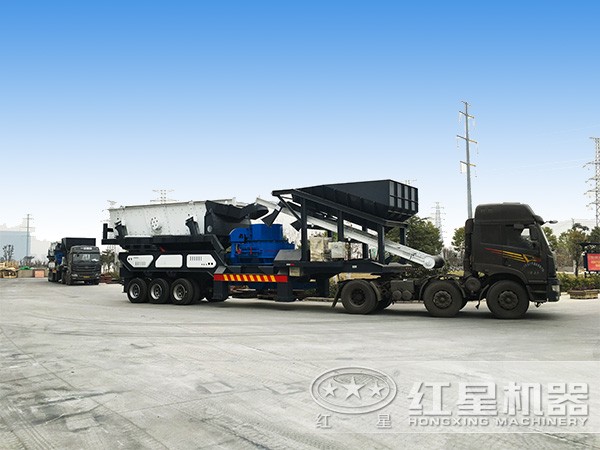 搭載車(chē)頭就能拉到現(xiàn)場(chǎng)的車(chē)載移動(dòng)制砂機(jī)