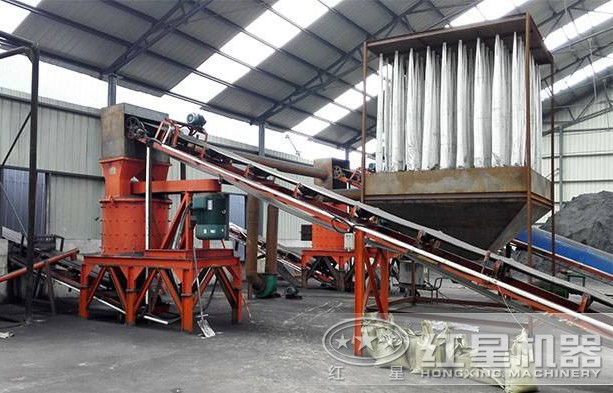 磷礦石復合式破碎機施工現(xiàn)場