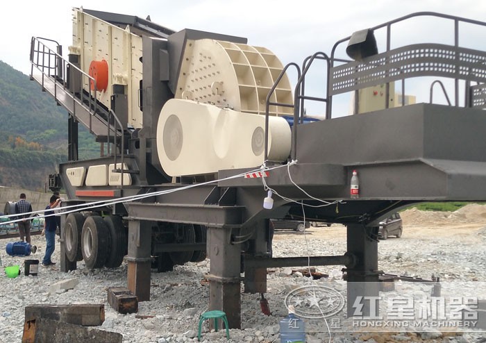 廣西環(huán)保型錘破移動(dòng)破碎站現(xiàn)場(chǎng) 廣西環(huán)保型錘破移動(dòng)破碎站現(xiàn)場(chǎng)