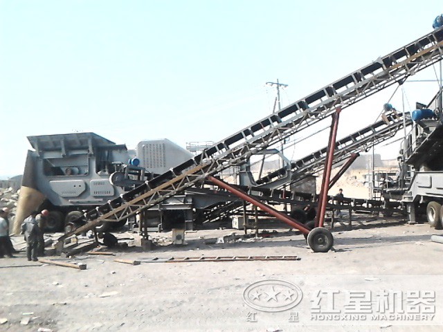 車(chē)載移動(dòng)制砂機(jī)作業(yè)現(xiàn)場(chǎng)