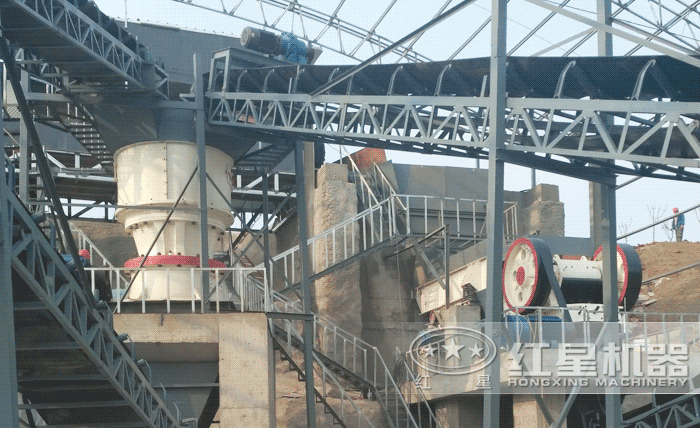 單缸圓錐破碎機(jī)施工現(xiàn)場(chǎng) 單缸圓錐破碎機(jī)施工現(xiàn)場(chǎng)