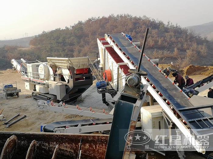 紅星履帶移動(dòng)碎石機(jī)現(xiàn)場(chǎng) 紅星履帶移動(dòng)碎石機(jī)現(xiàn)場(chǎng)