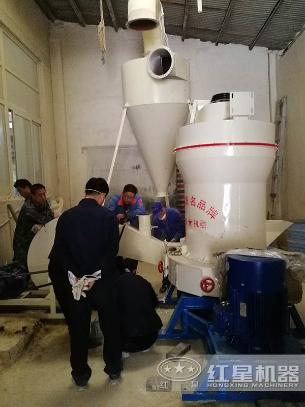 小型雷蒙磨現(xiàn)場 小型雷蒙磨現(xiàn)場