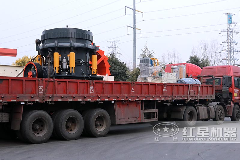 HP300圓錐破碎機發(fā)貨中。。