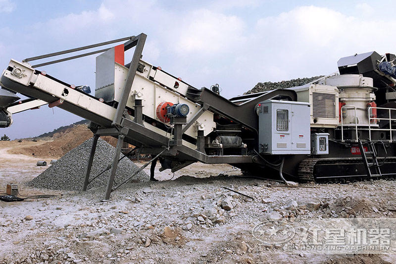 履帶式破碎車生產(chǎn)現(xiàn)場 履帶式破碎車生產(chǎn)現(xiàn)場