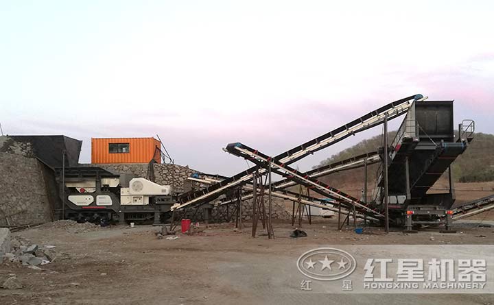 輪式自行破碎機(jī)械車(chē)實(shí)拍