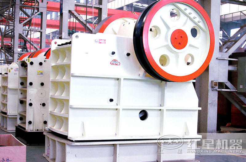 混凝土破碎粗碎設(shè)備，鄂式破碎機(jī)