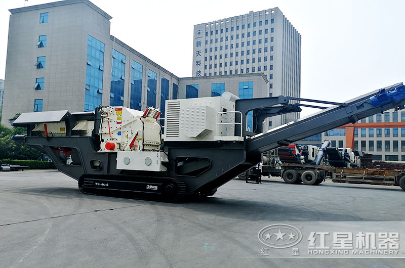 履帶式移動(dòng)反擊破碎石機(jī)，一鍵遙控隨意行走