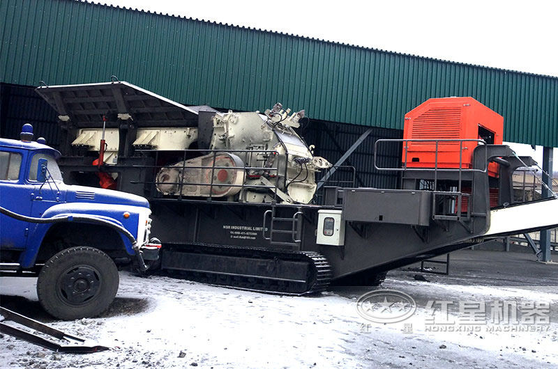 履帶移動破碎機搭配靈活，行走自由