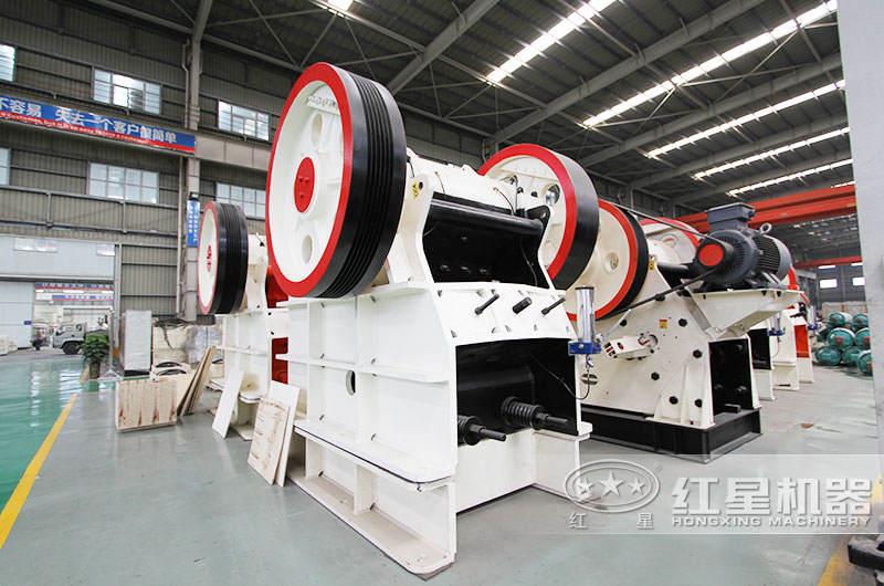 鄂式破碎機(jī)，產(chǎn)量1-2200t/h，耐磨抗沖擊