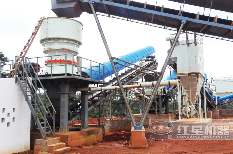 破碎制砂生產(chǎn)線現(xiàn)場(chǎng)