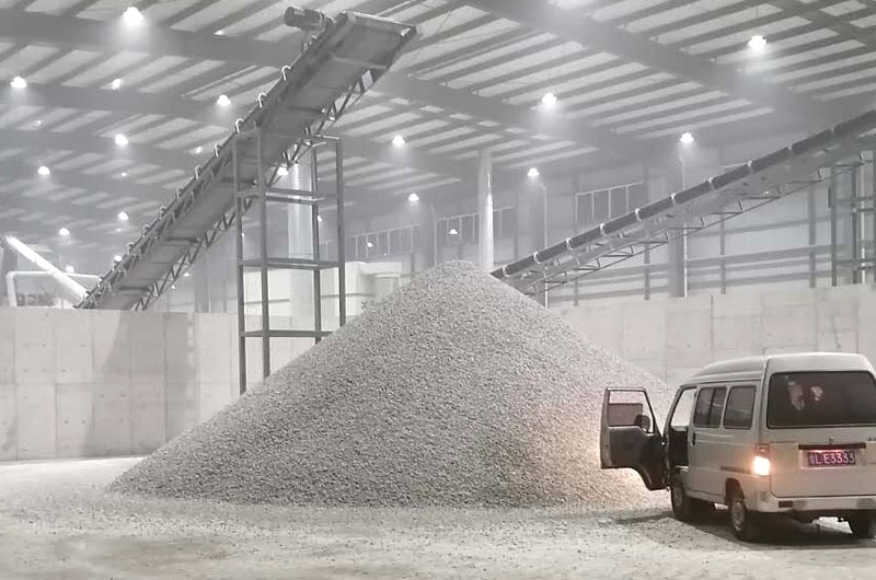 石頭制砂現(xiàn)場(chǎng)