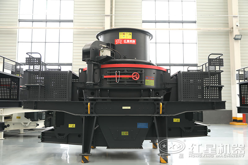細(xì)碎制砂機(jī)出料粒形好，級(jí)配連續(xù)